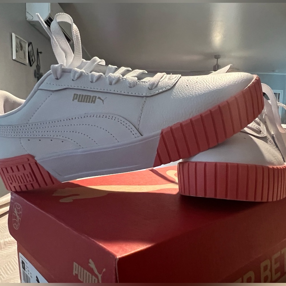 Puma Carina 2.0 hibiscus/white sz 9 women’s